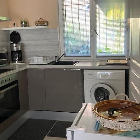 Apartmán Chez Sabine Et Pascal Meyzieu Exteriér fotografie